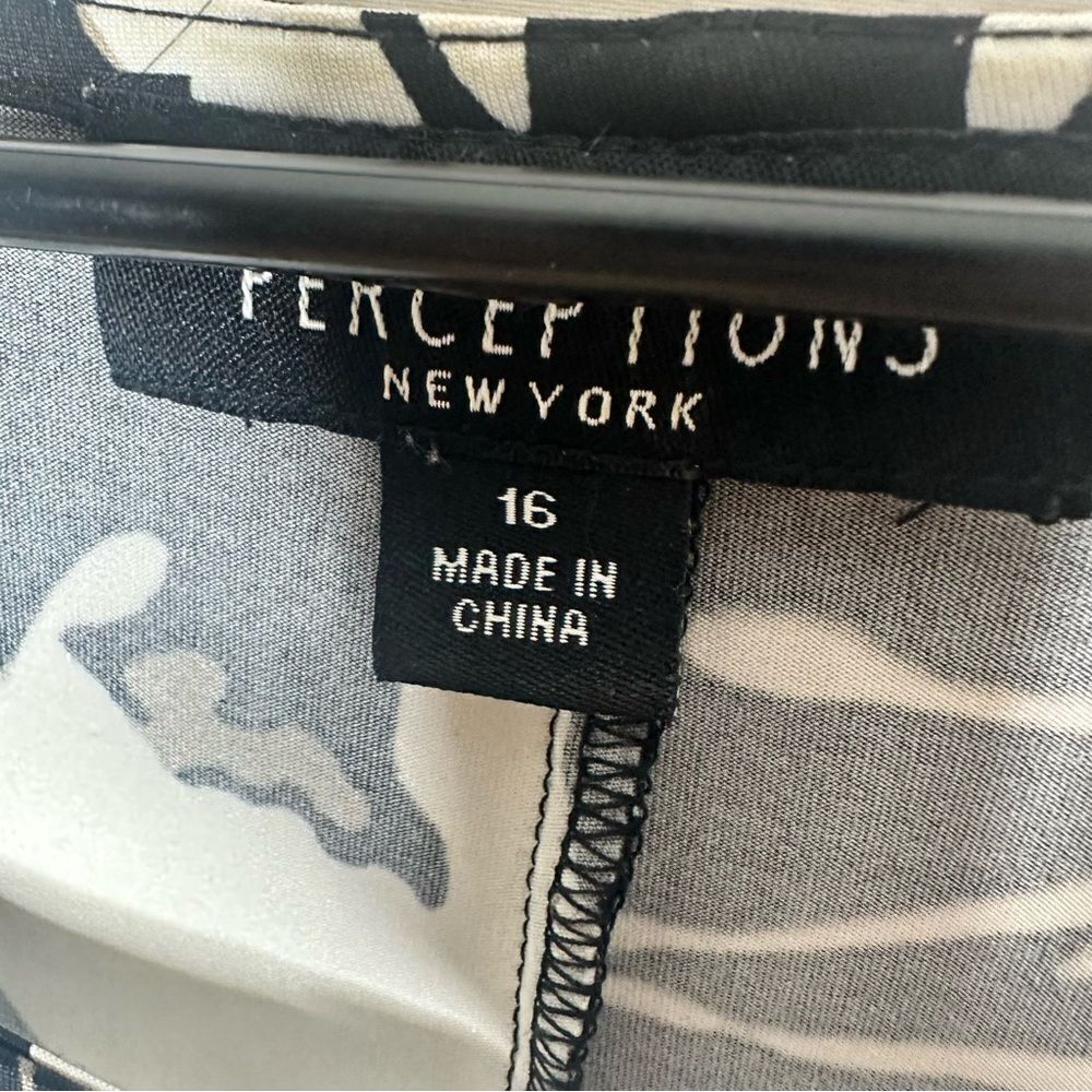 Perceptions size 16 dress - Picture 4 of 7